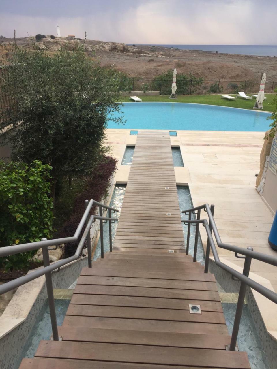 Lingna Luxury Apartment Lighthouse Paphos Kültér fotó